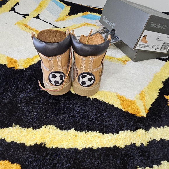 Custom toddler timberland boots size 7c - Picture 4 of 5